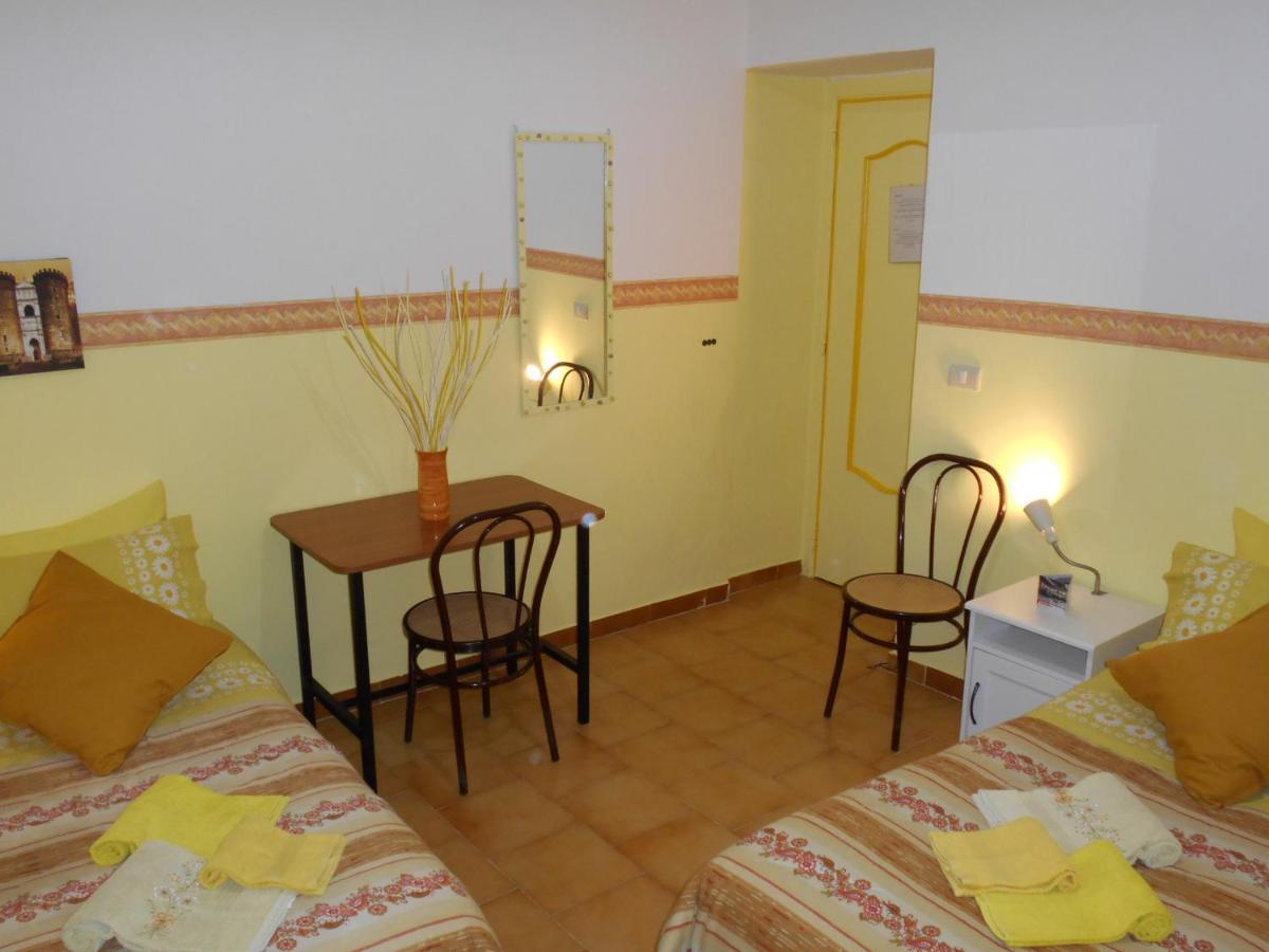 فيكو إيكوينس Robby'S House Bed & Breakfast المظهر الخارجي الصورة