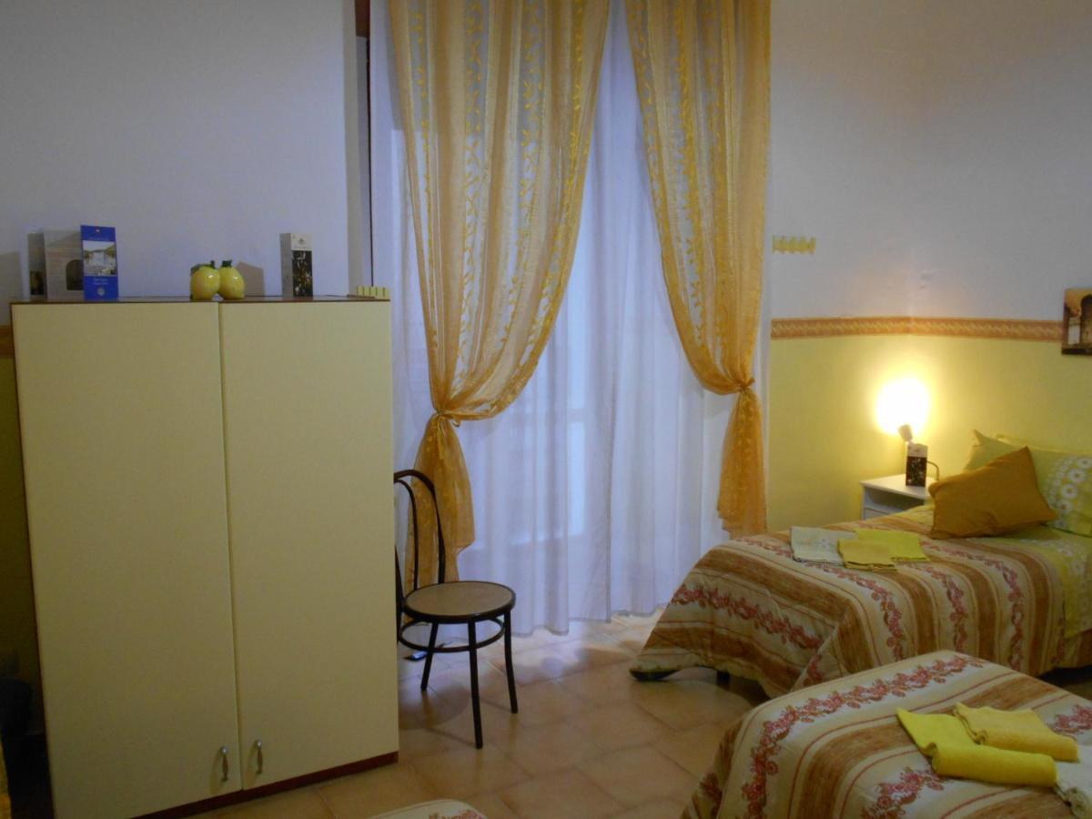 فيكو إيكوينس Robby'S House Bed & Breakfast المظهر الخارجي الصورة