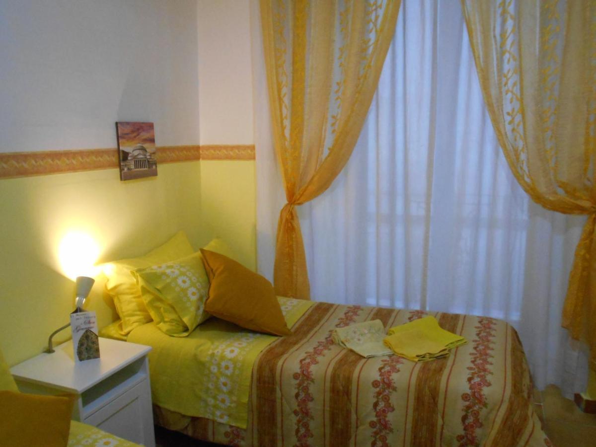 فيكو إيكوينس Robby'S House Bed & Breakfast المظهر الخارجي الصورة