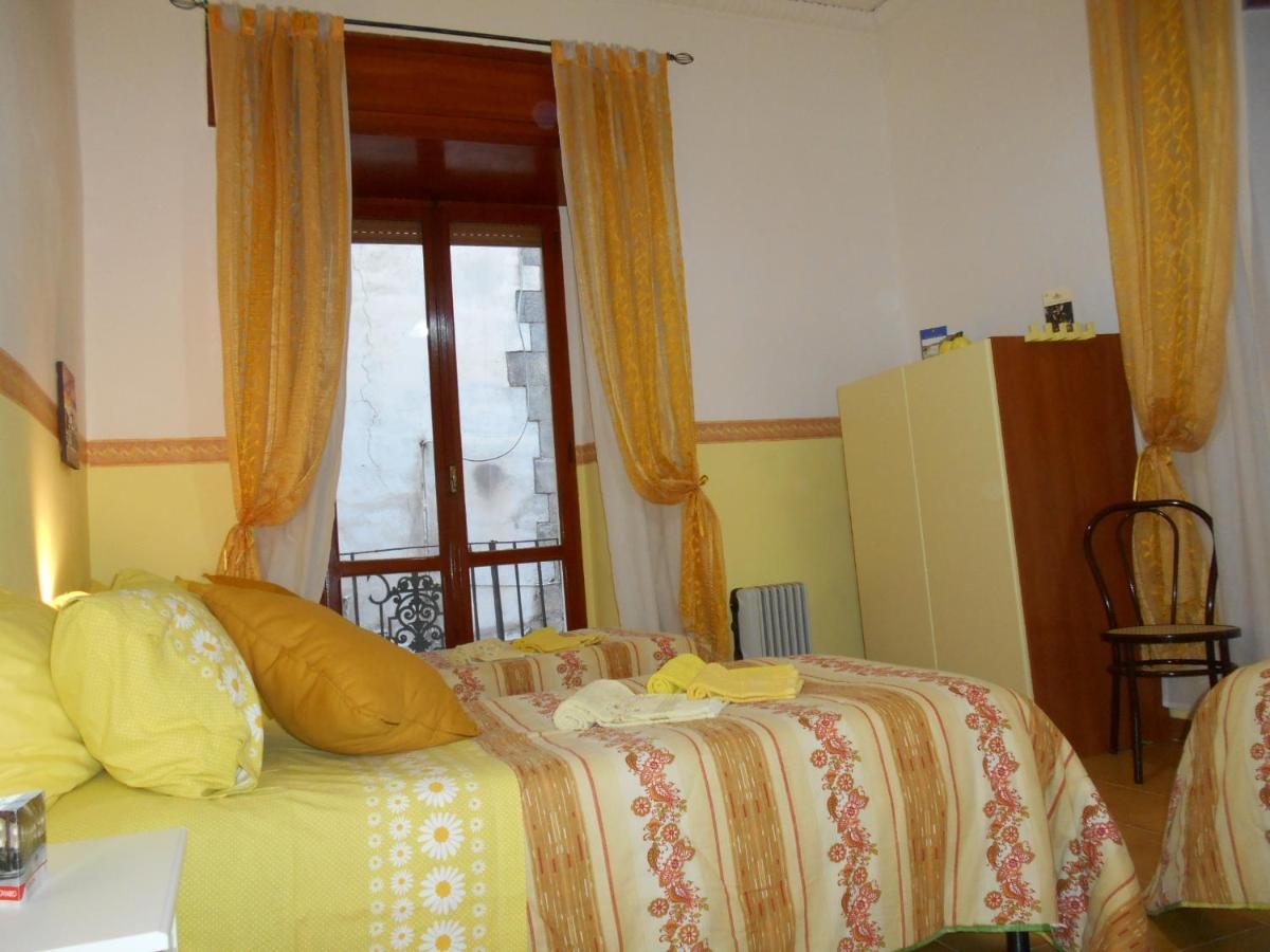 فيكو إيكوينس Robby'S House Bed & Breakfast المظهر الخارجي الصورة