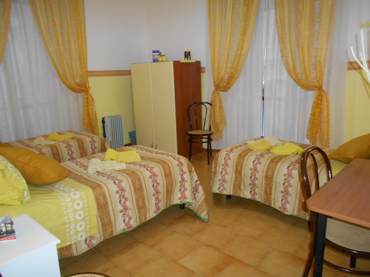 فيكو إيكوينس Robby'S House Bed & Breakfast المظهر الخارجي الصورة